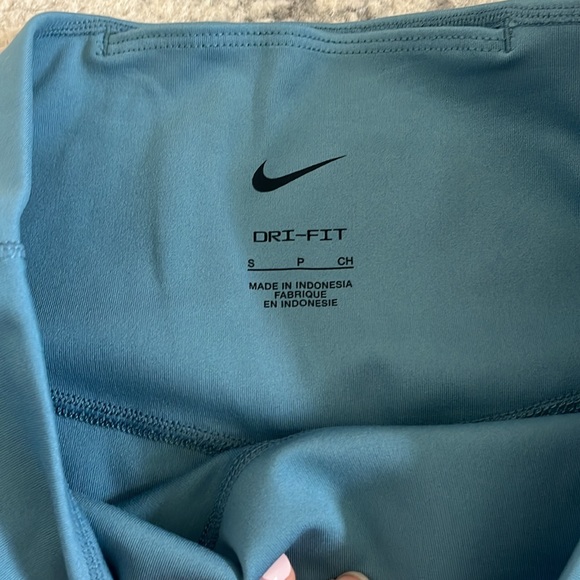 NWT bike shorts - Picture 4 of 5